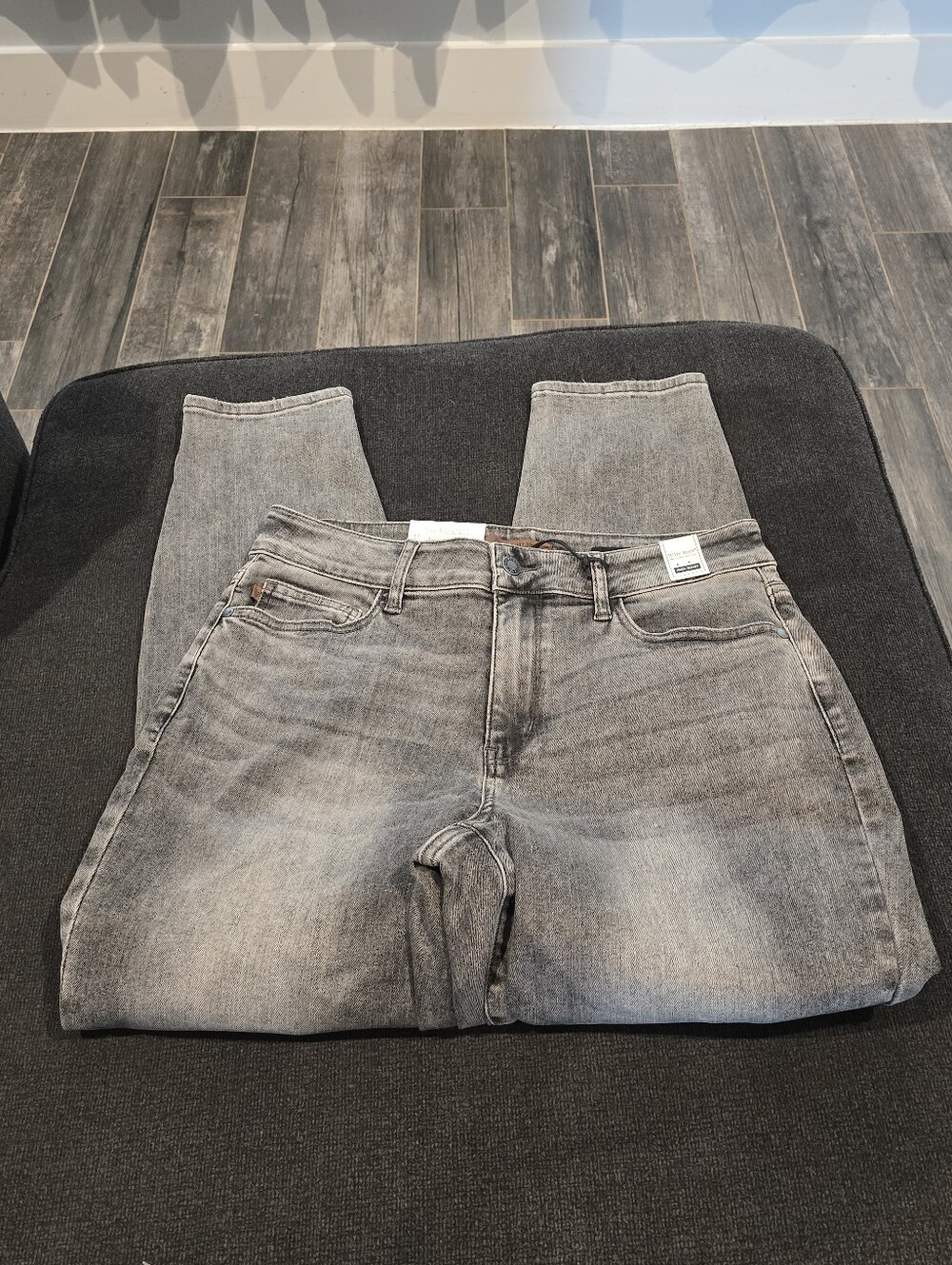 Judy Blue Light Gray Slim Fit Jeans